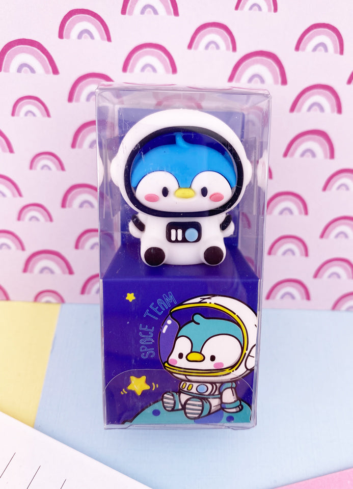 TAILLE-CRAYONS SPACE TEAM : PINGOUIN