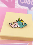PIN'S COUPLE DE BALEINES